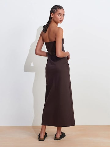 Robe Dilvin en marron