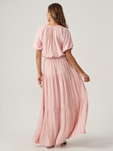 Robe 'MILLY' The Fated en rose : derrière