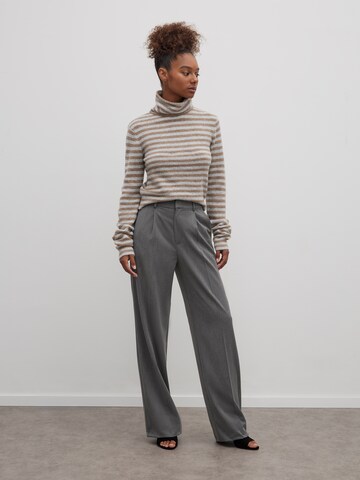 RÆRE by Lorena Rae Loose fit Pleat-Front Pants in Grey