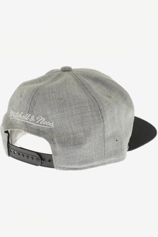 Mitchell & Ness Hut oder Mütze S in Grau