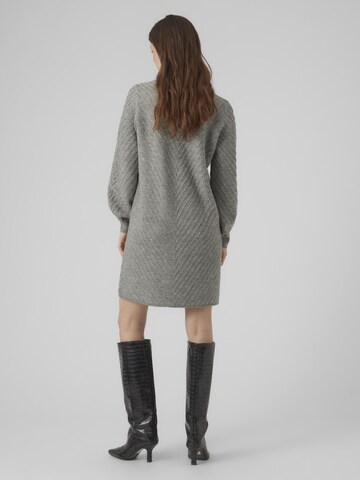Robes en maille VERO MODA en gris