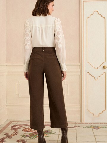 Wide leg Pantaloni cu dungă de la love & roses pe maro