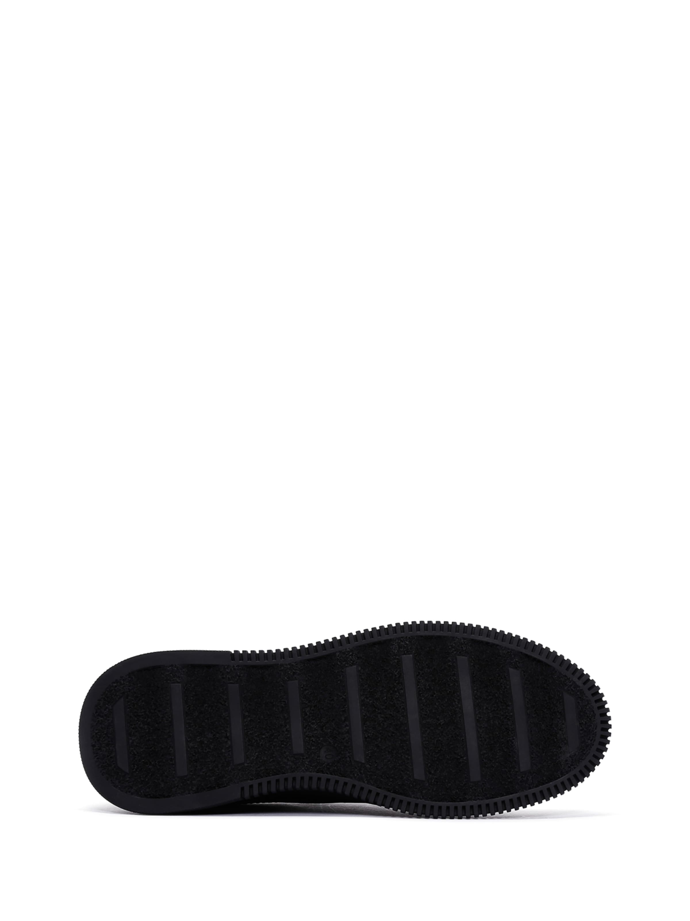 Sneaker bassa di Derimod in nero