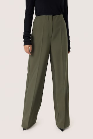 SOAKED IN LUXURY Wide Leg Bukser 'Corinne' i grøn: forside