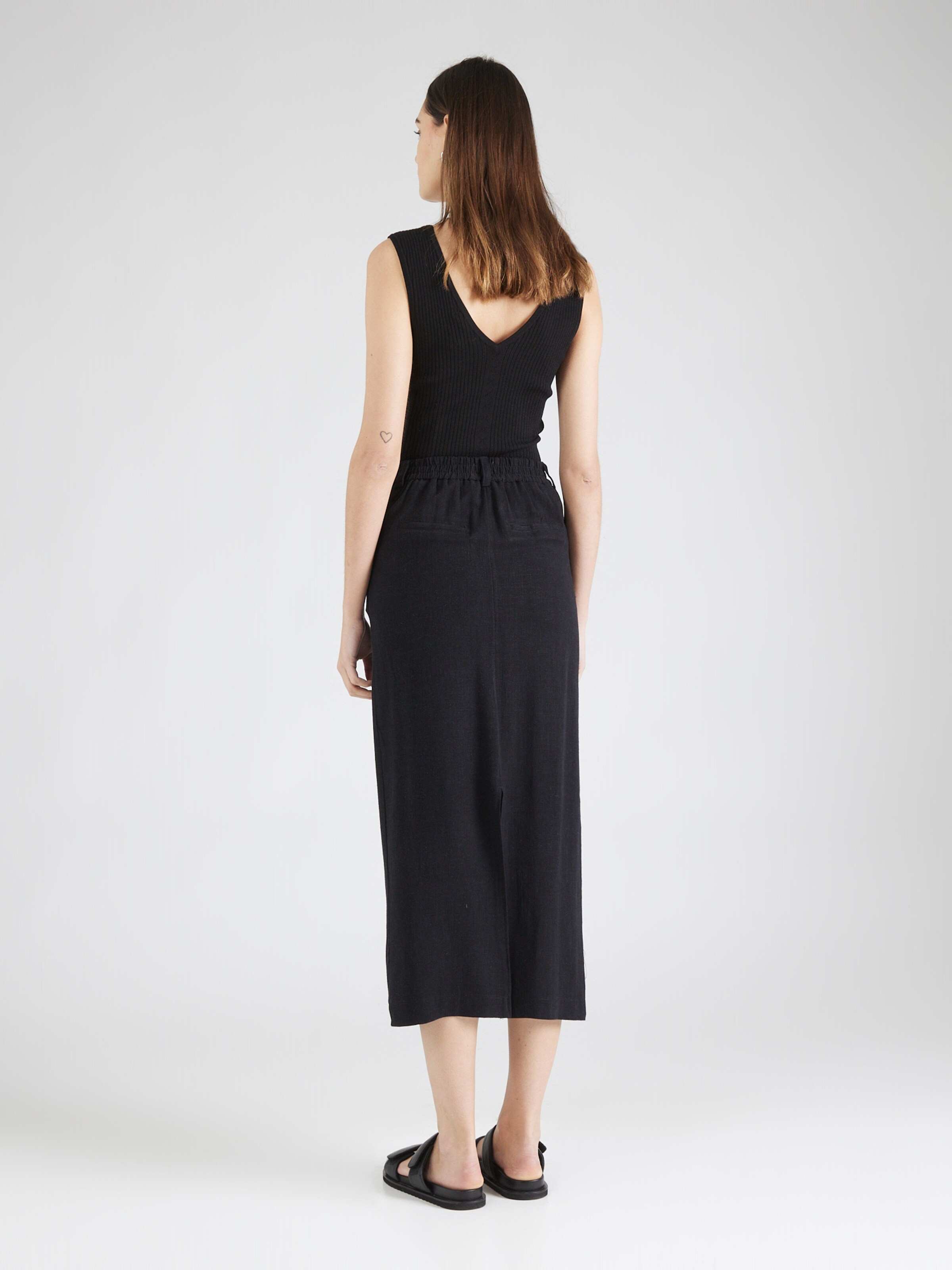 OBJECT Rok Sanne in Zwart ABOUT YOU