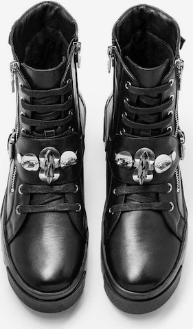 Kazar - Botines con cordones en negro