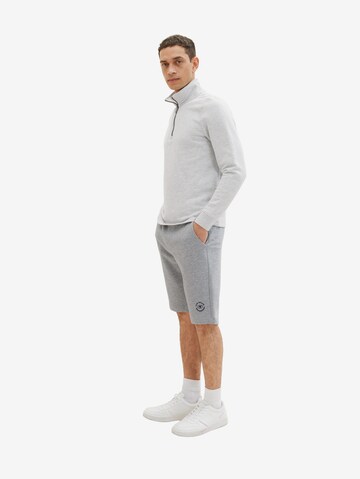 TOM TAILOR - regular Pantalón en gris