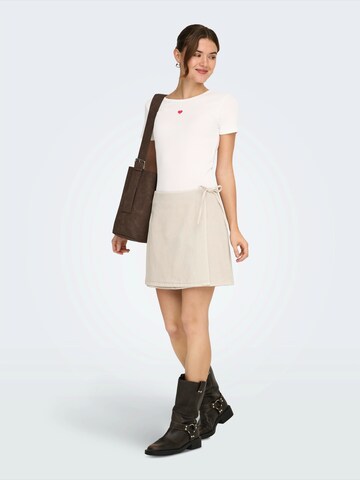 Tricou 'ONLELVA JUNE' de la ONLY pe alb
