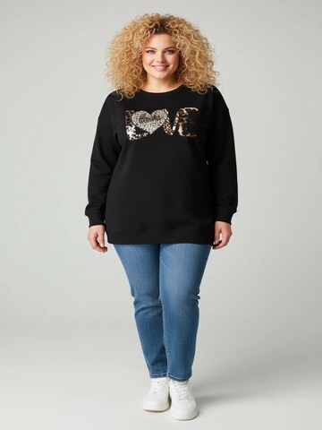 Shape Of You Sweatshirt in Black