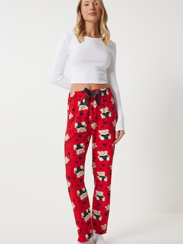 Pantaloni de pijama de la Happiness İstanbul pe roșu