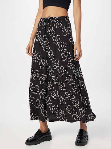 Urban Classics Skirt in Black: front