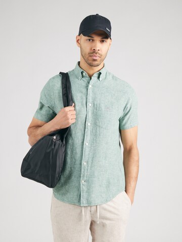 GANT - Ajuste regular Camisa en verde: frente