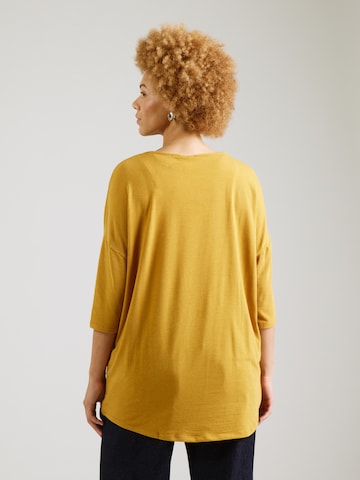 ONLY Carmakoma Shirt 'CARLAMOUR' in Geel