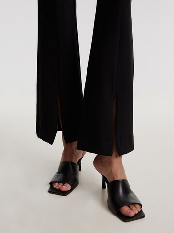 EDITED Flared Trousers 'SAVANNAH' in Black