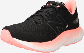 new balance حذاء للركض 'X EVOZ v3' بلون أسود: الأمام