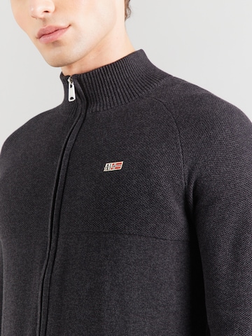 NAPAPIJRI Strickjacke 'DERAS' in Schwarz