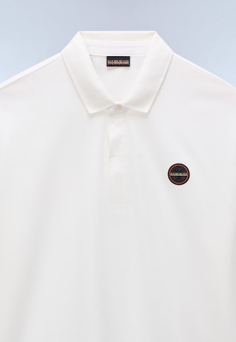 T-Shirt 'E-BADGE' NAPAPIJRI en blanc