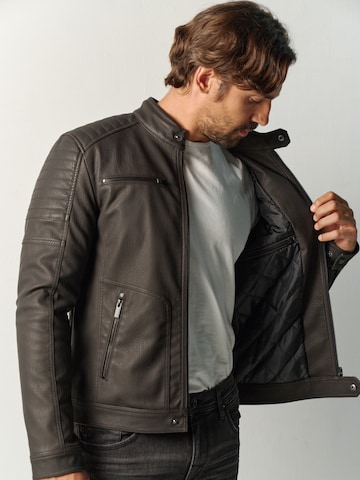 KOROSHI Jacke in Grau