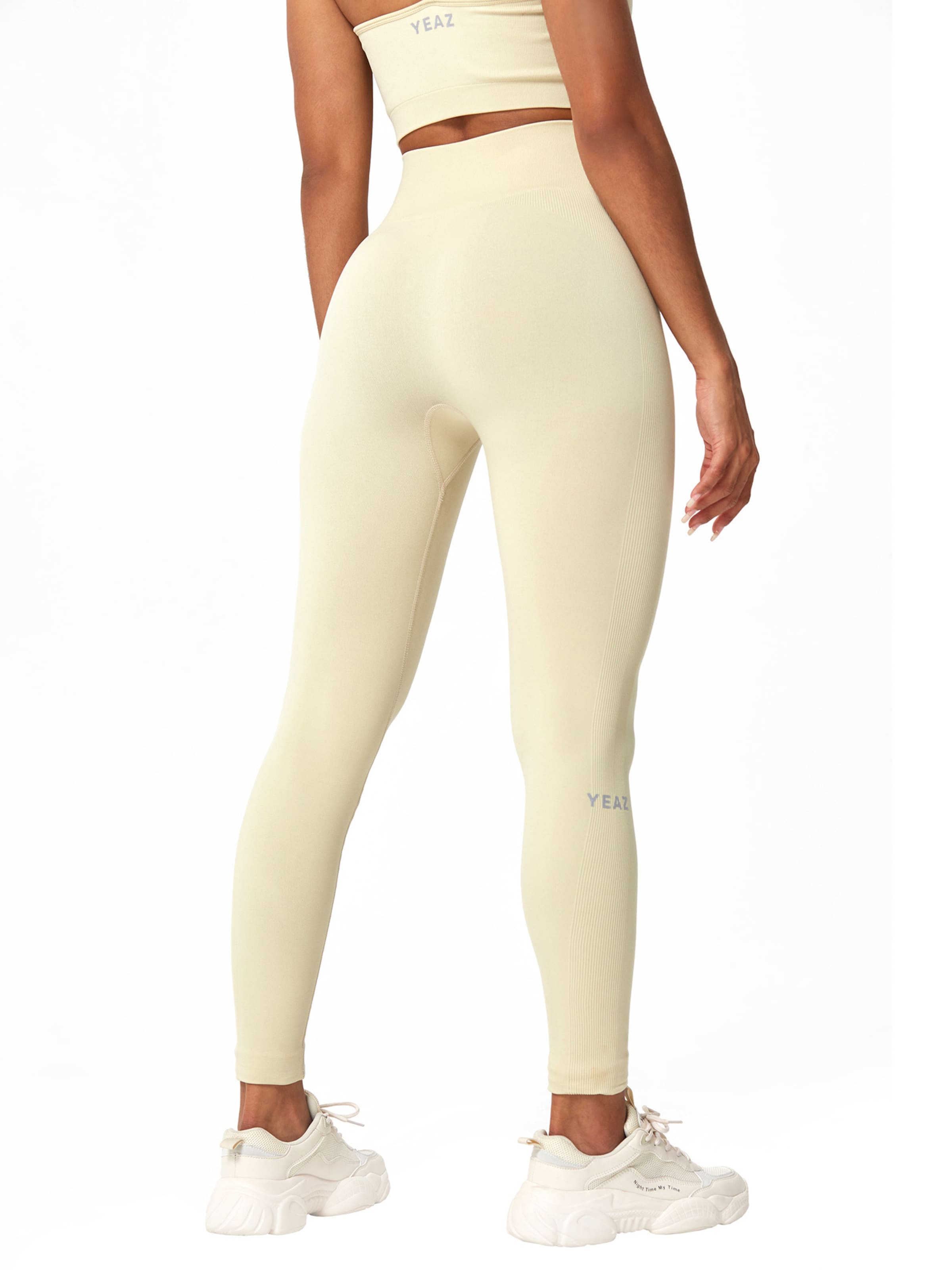 Slimfit Pantaloni sportivi 'Charm' di YEAZ in beige