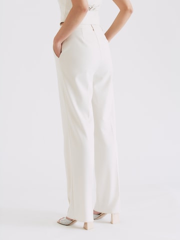 RÆRE by Lorena Rae Loose fit Pleated Pants 'Joy' in White