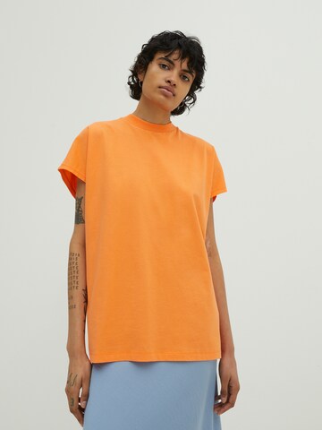 EDITED T-shirt 'Keela' i orange: framsida