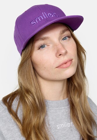 Casquette smiler. en violet : devant