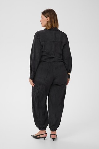 KAFFE CURVE - Loosefit Pantalón 'KCdabbie' en negro