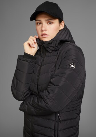 POLARINO Between-Season Jacket in Black
