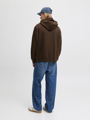 Sweat-shirt 'JJStar' JACK & JONES en marron