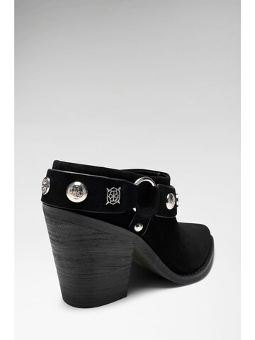 GUESS Platform Heels 'Sashlin' in Black