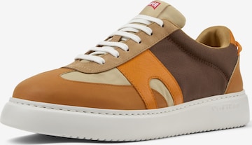 Sneaker bassa 'Runner K21' di CAMPER in beige: frontale