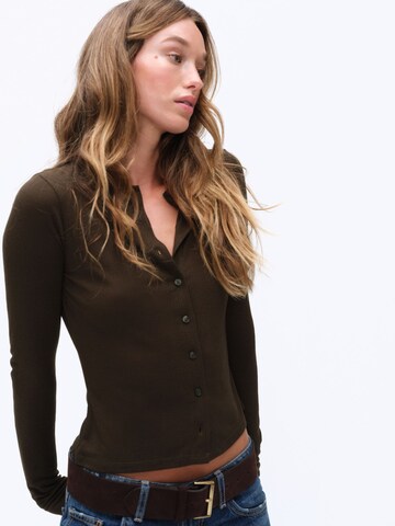 The Set Blouse in Bruin