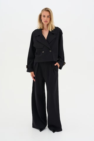 My Essential Wardrobe Wide leg Trousers with creases 'Sille' in Black