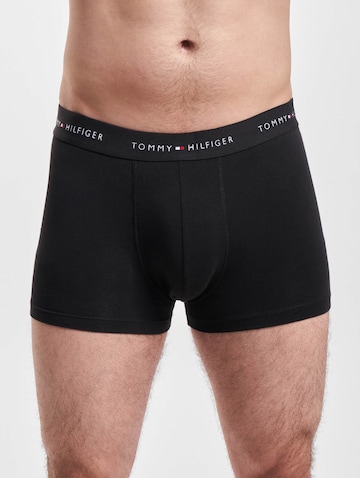 Boxeri 'Essential' de la Tommy Hilfiger Underwear pe negru: față