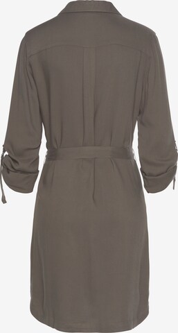 LASCANA Shirt dress in Green