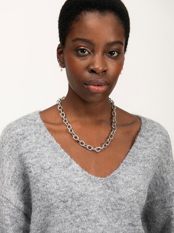 Influencer Pullover in Grau