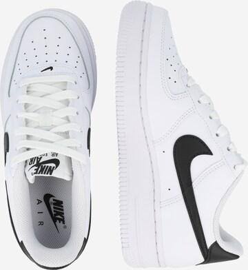 Nike Sportswear Tenisky 'Air Force 1 LV8 2' - biela