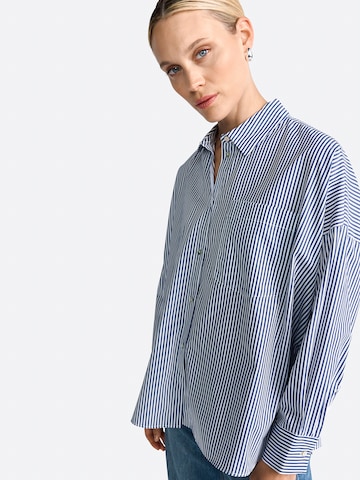 Rich & Royal Bluse in Blau: Vorderseite