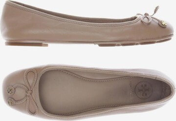 Tory Burch Flats & Loafers in 35 in Beige: front