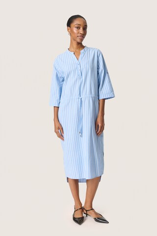 SOAKED IN LUXURY Shirt dress 'Anvitte Zaya' in Blue: front
