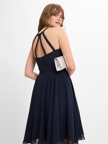 Robe de cocktail Marie Lund en bleu