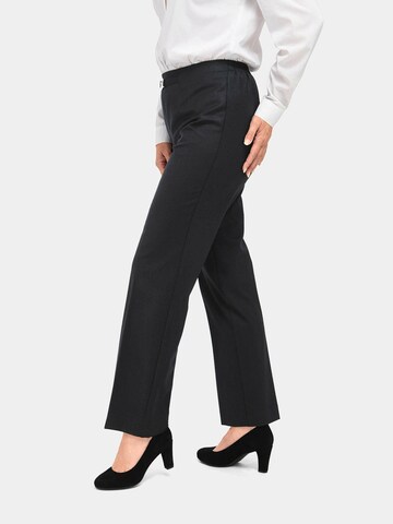 Goldner Regular Pleated Pants 'MARTHA' in Black