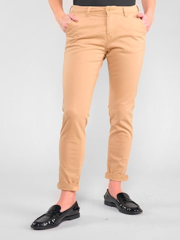 Regular Pantalon chino 'DYLI 6' Le Temps Des Cerises en beige : devant
