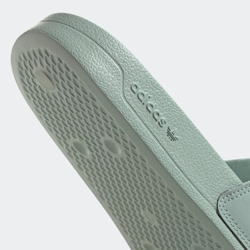 ADIDAS ORIGINALS - Sapato aberto 'Adilette Lite' em verde