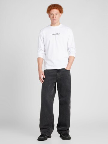 Maglietta 'HERO' di Calvin Klein in bianco