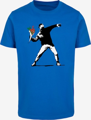 Merchcode T-Shirt 'Banksy - Love Is In The Air' in Blau: Vorderseite