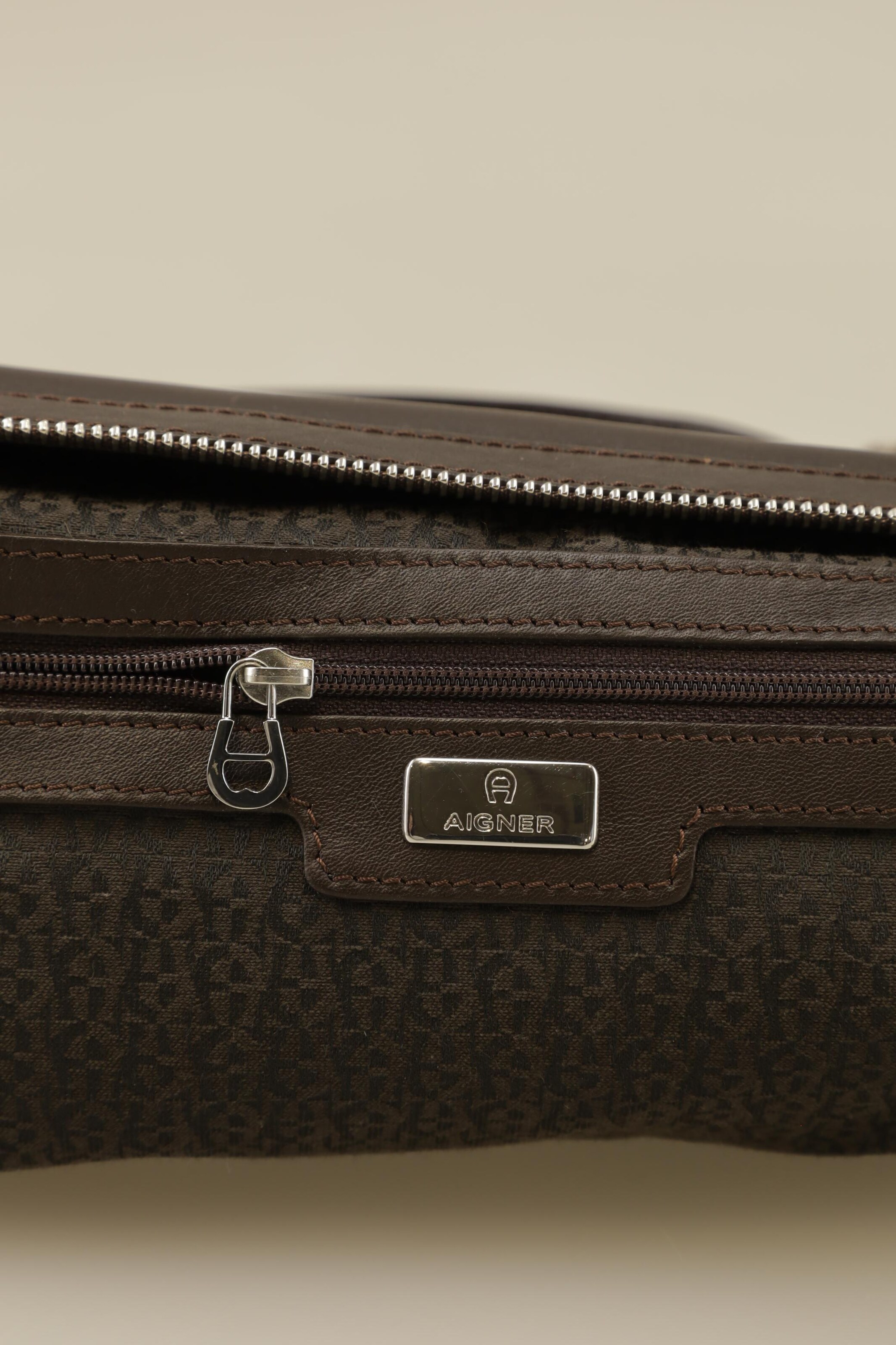 AIGNER Bag in One size in Brown
