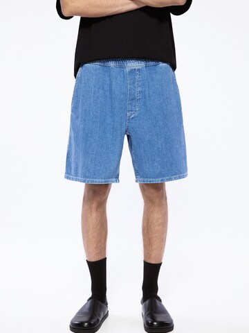 Pull&Bear Loosefit Shorts in Blau