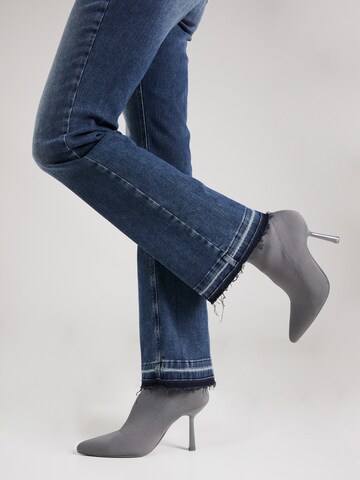 MAC Bootcut Jeans 'DREAM' in Blau