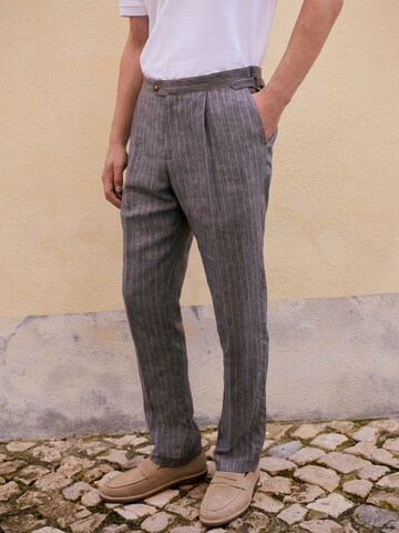 Next Slimfit Hose in Grau